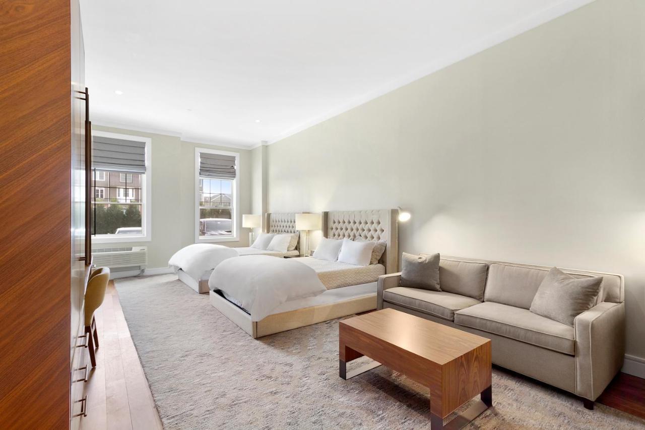 The Vanderbilt Hotel Suites Westbury Exterior photo